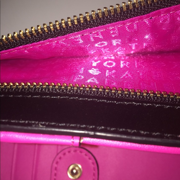 Kate Spade NWT Black/Hot Pink Stacy 12 card Wallet - Picture 4 of 4